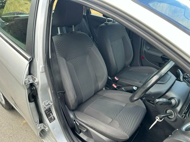Ford Fiesta 1.6 Zetec Hatchback Powershift Euro 5 Silver #3