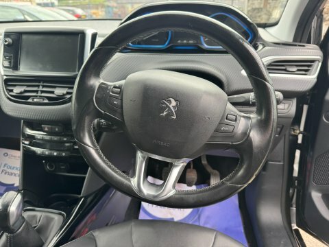 Peugeot e-2008 E-hdi Active Black #9
