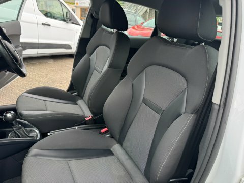 Audi A1 Sportback Tfsi Sport GX13YRJ White #4