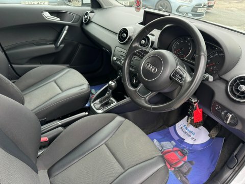 Audi A1 Sportback Tfsi Sport White