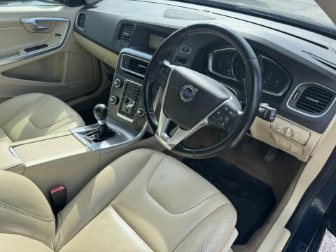 Volvo V60 D2 Se Lux RK14KAO Blue #2