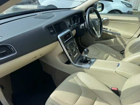 Volvo V60 D2 Se Lux RK14KAO Blue #4