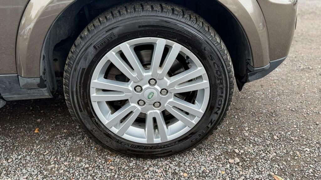 Land Rover Discovery 4 4 Black #31