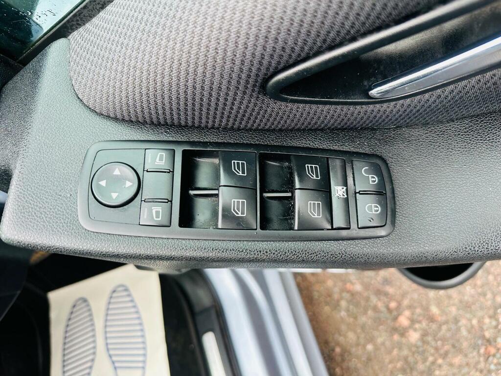 Mercedes-Benz B Class Mpv #47