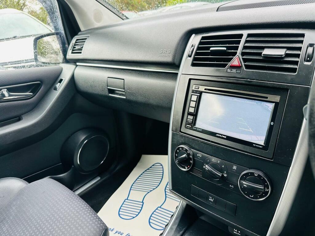 Mercedes-Benz B Class Mpv #49
