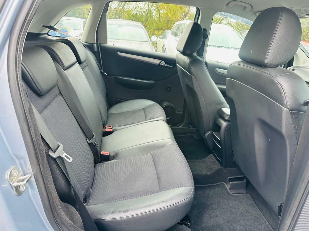 Mercedes-Benz B Class Mpv #25