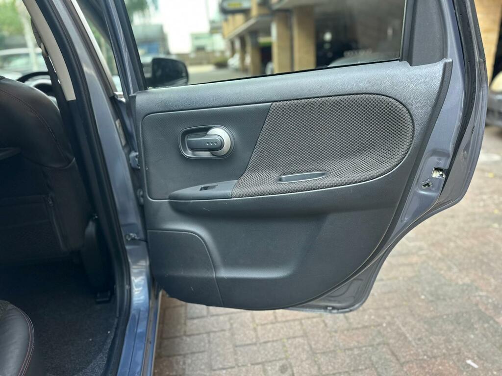 Nissan Note 1.4 Se Silver #8