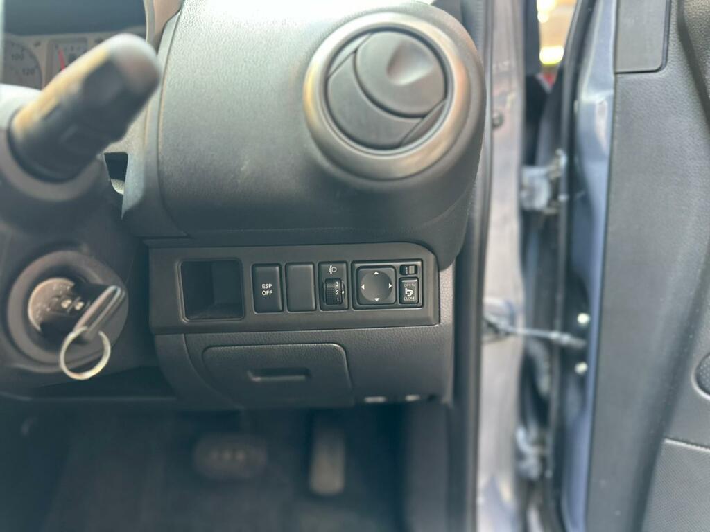 Nissan Note 1.4 Se Silver #10
