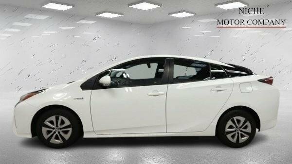 Toyota Prius Hatchback #10