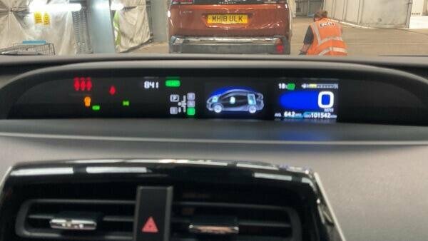 Toyota Prius Vvt-h Business Edition Cvt White #5