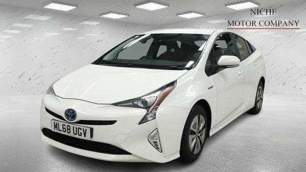 Toyota Prius Vvt-h Business Edition Cvt White #2