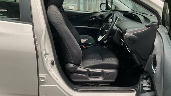 Toyota Prius Vvt-h Business Edition Cvt White #3