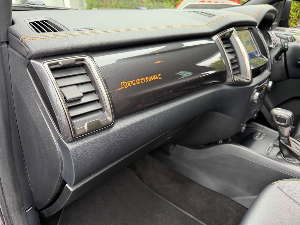 Ford Ranger Wildtrak Ecoblue, Roller Shutter White #80