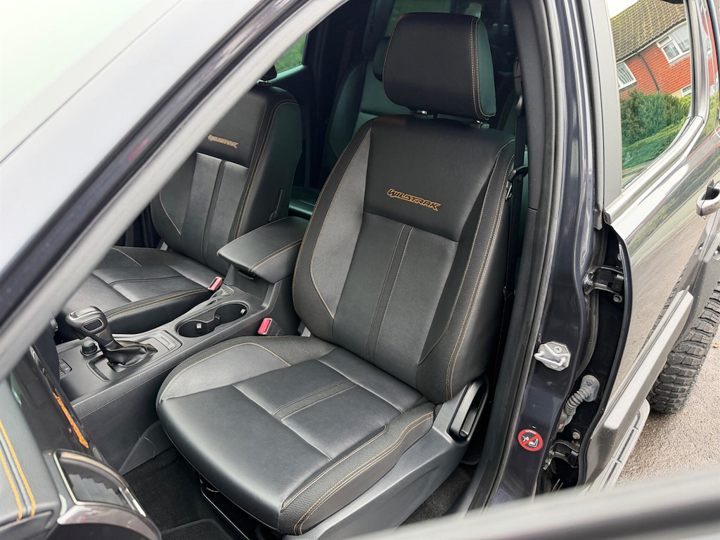 Ford Ranger Wildtrak Ecoblue, Roller Shutter White #75