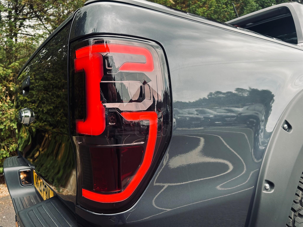 Ford Ranger Wildtrak Ecoblue, Roller Shutter White #55