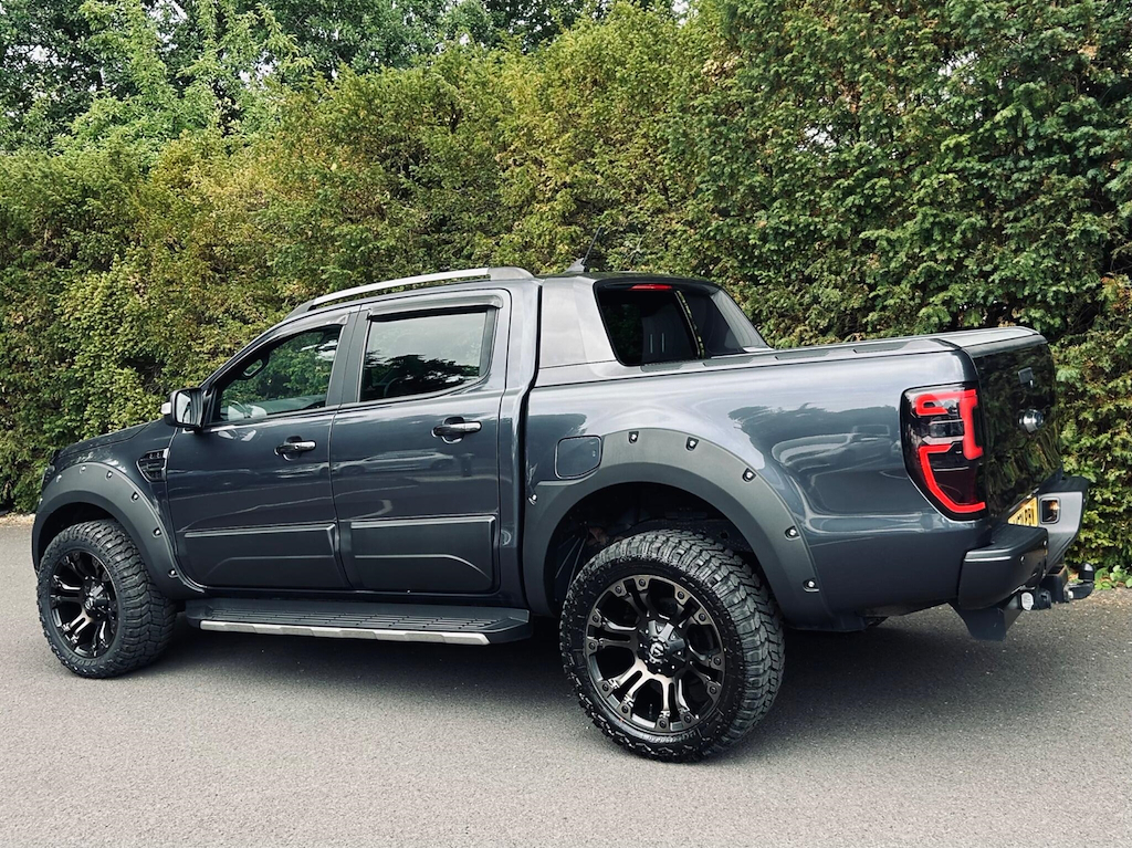 Ford Ranger Wildtrak Ecoblue, Roller Shutter White #37