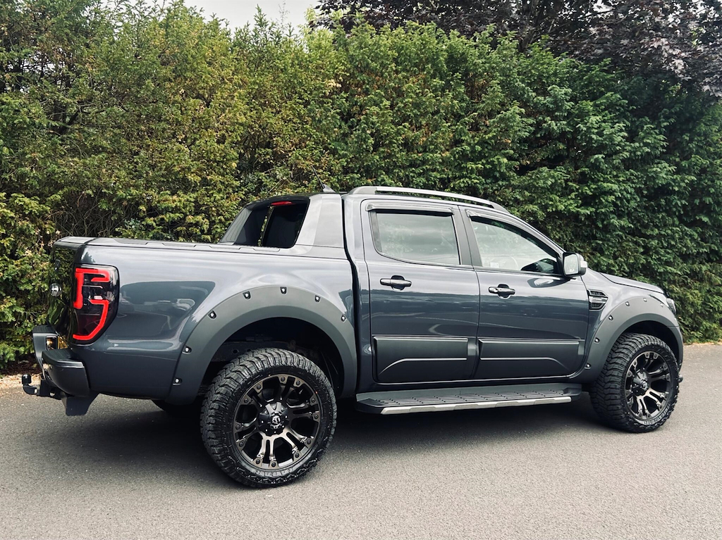 Ford Ranger Wildtrak Ecoblue, Roller Shutter White #44