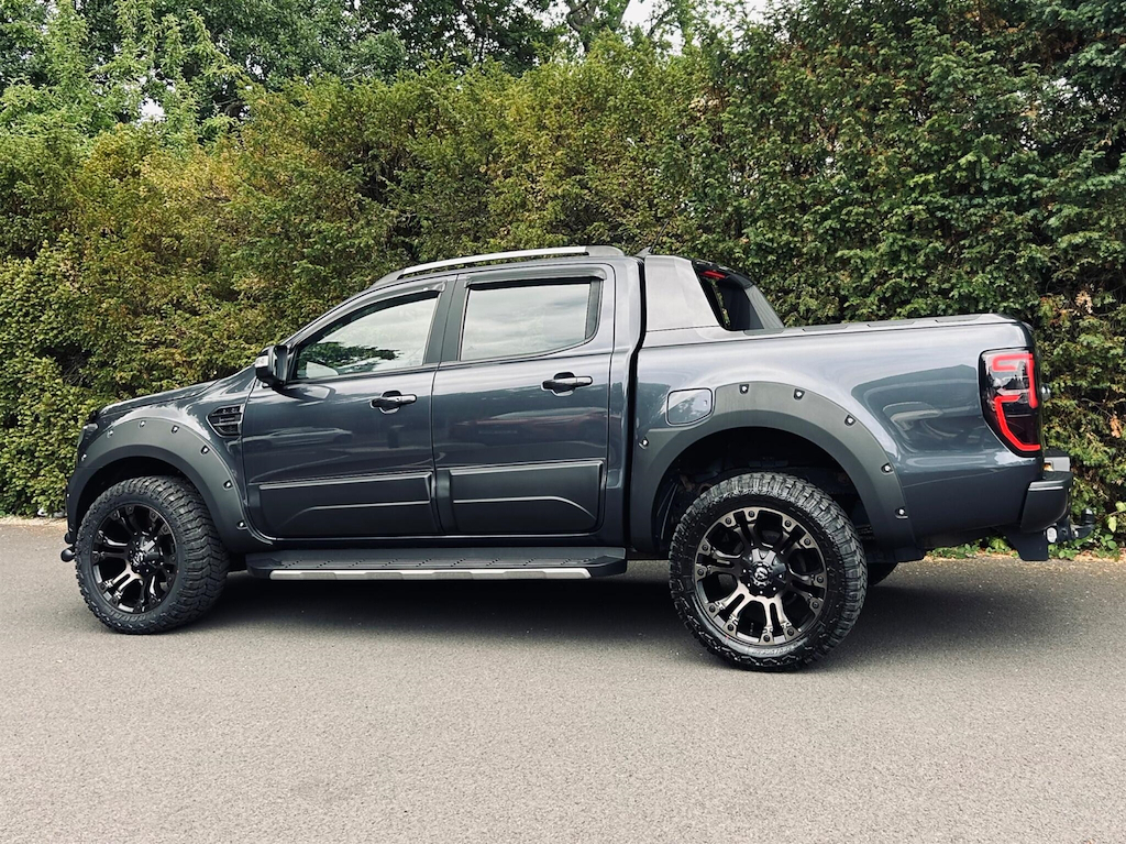 Ford Ranger Wildtrak Ecoblue, Roller Shutter White #39