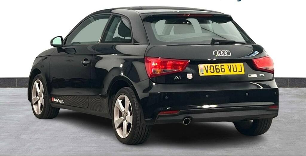 Audi A1 Black Edition  #2