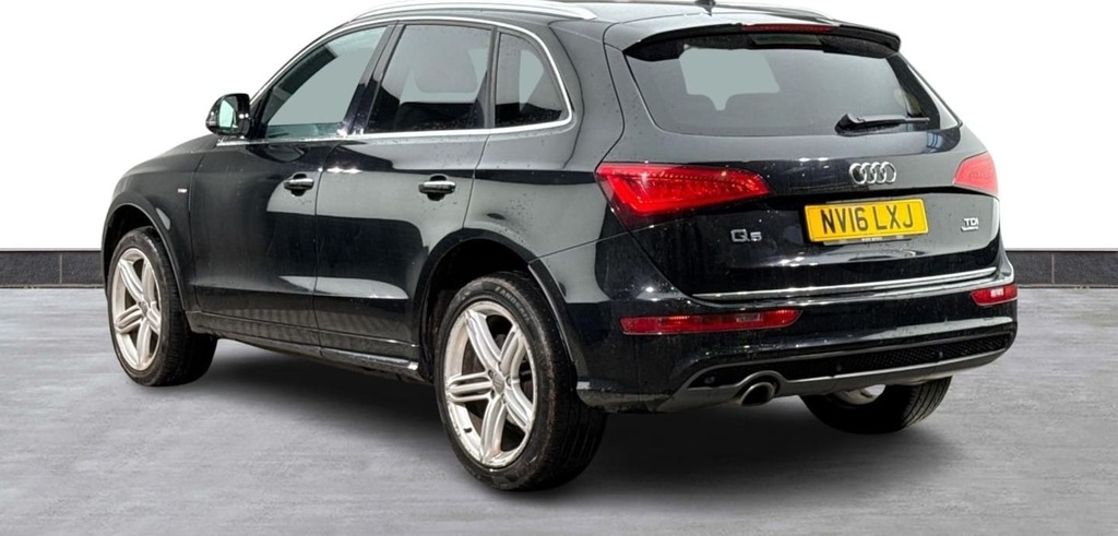 Audi Q5 2.0 Tdi 190 Quattro S Line Plus Tech Pack Black #2