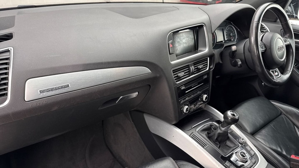 Audi Q5 S Line Plus Black #12