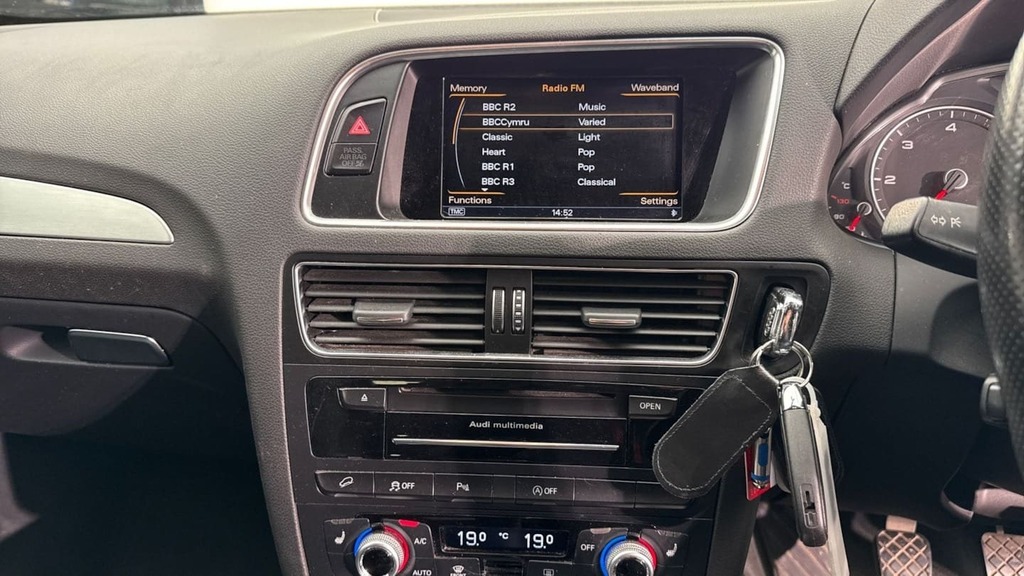 Audi Q5 S Line Plus Black #9