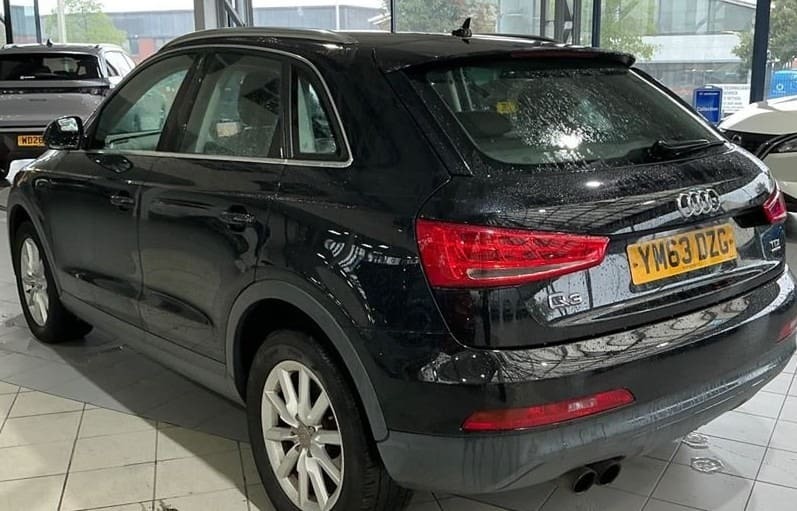 Audi Q3 2.0 Tdi 177 Quattro Se S Tronic Black #2