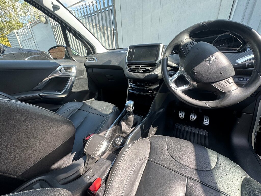 Peugeot 2008 2008 Active E-hdi White #11