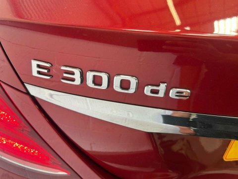 Mercedes-Benz E Class 2.0 E300de 13.5Kwh VN19FMD Red #6