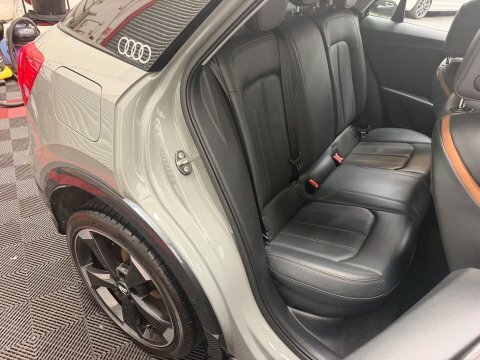 Audi Q2 Black #26