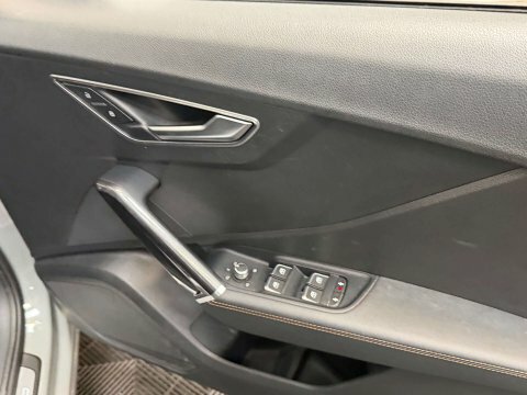Audi Q2 Black #19