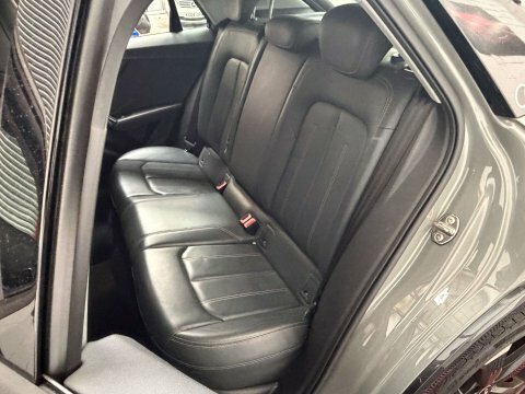 Audi Q2 Black #17