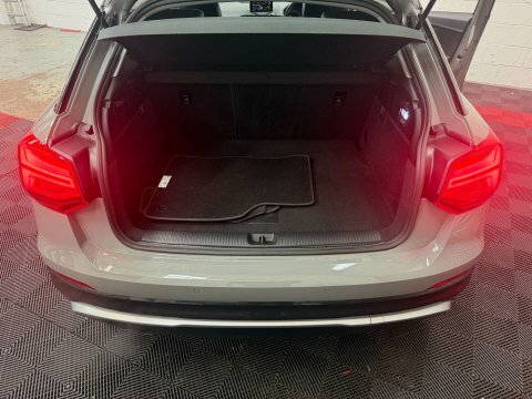 Audi Q2 Black #24