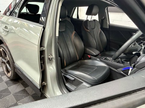 Audi Q2 Black #14
