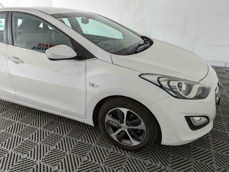 Hyundai I30 1.6 Se Euro White #2