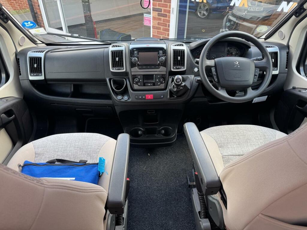 Peugeot Boxer Eldiss Majestic 125 White #3