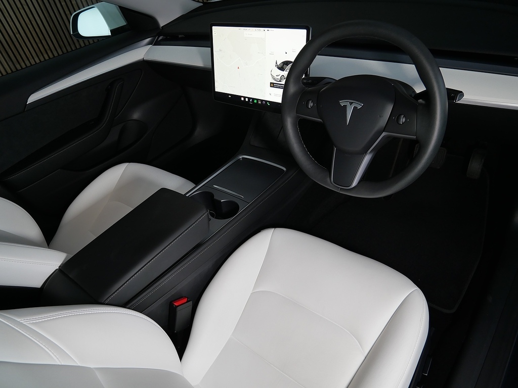 Tesla Model 3 Dual Motor Long Range Saloon 4 White #3