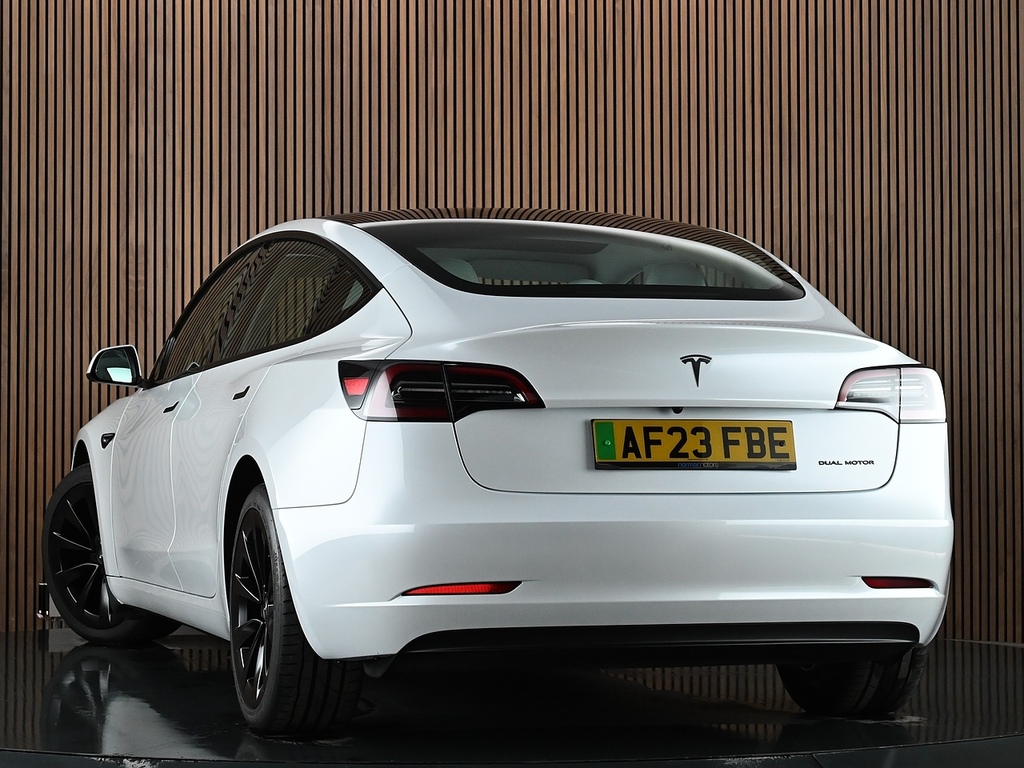 Tesla Model 3 Dual Motor Long Range Saloon 4 White #2
