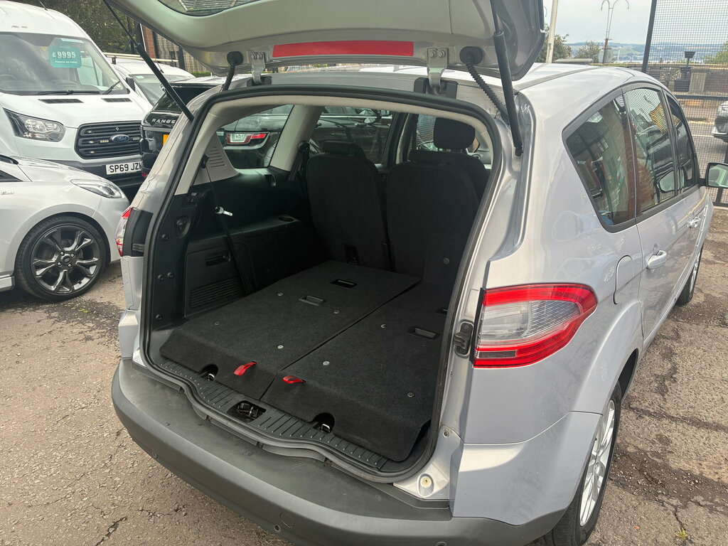 Ford S-Max  White #21
