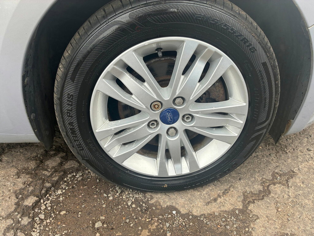 Ford S-Max  White #16