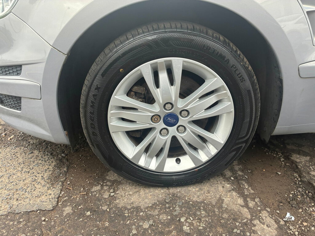 Ford S-Max  White #17