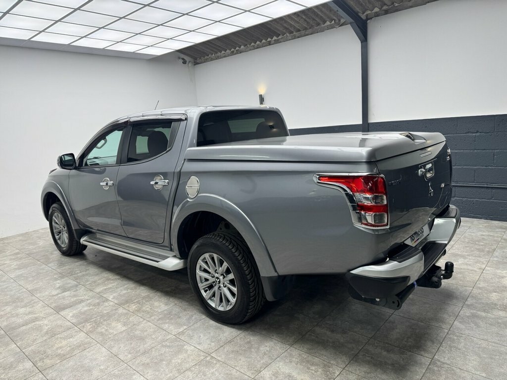 Mitsubishi L200 2.4L Dc Barbarian DV68NRZ Grey #3
