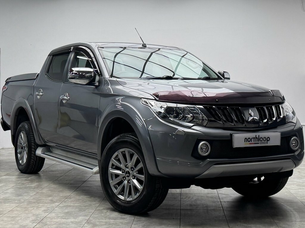 Mitsubishi L200 2.4L Dc Barbarian Grey