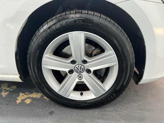 Volkswagen Golf 1.6 Tdi Bluemotion Tech Match Hatchback White #5