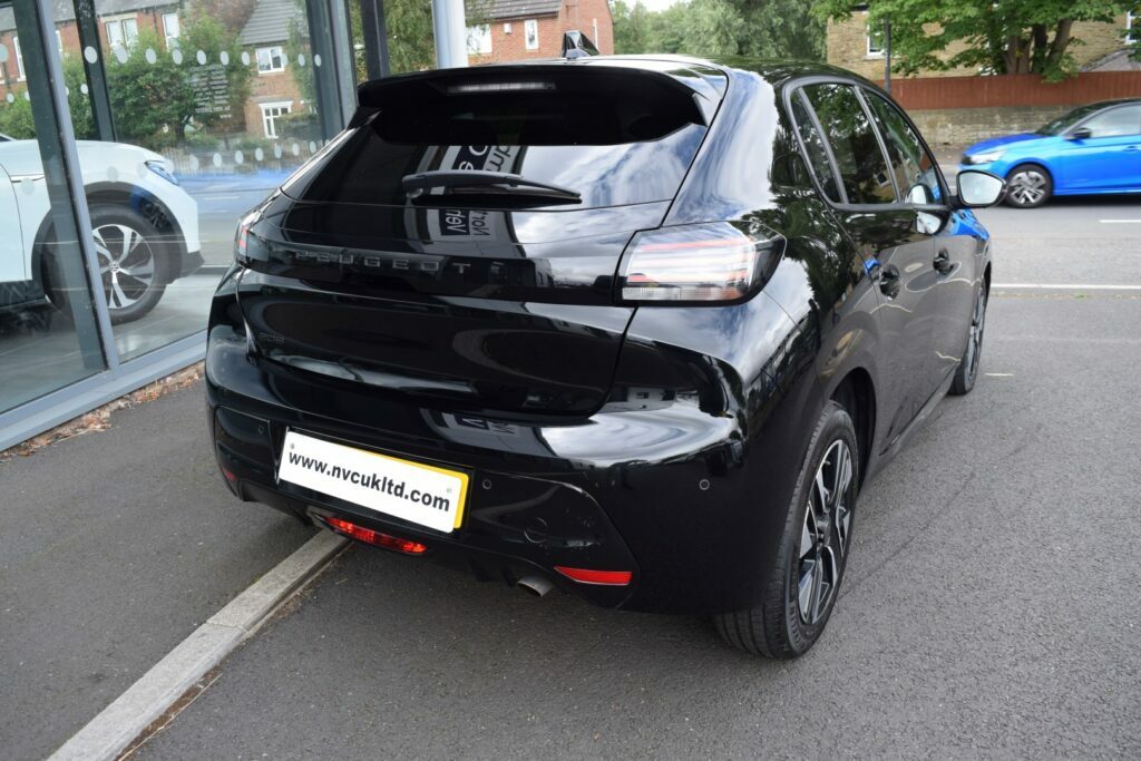 Peugeot 208 1.2 Puretech Allure Black #6