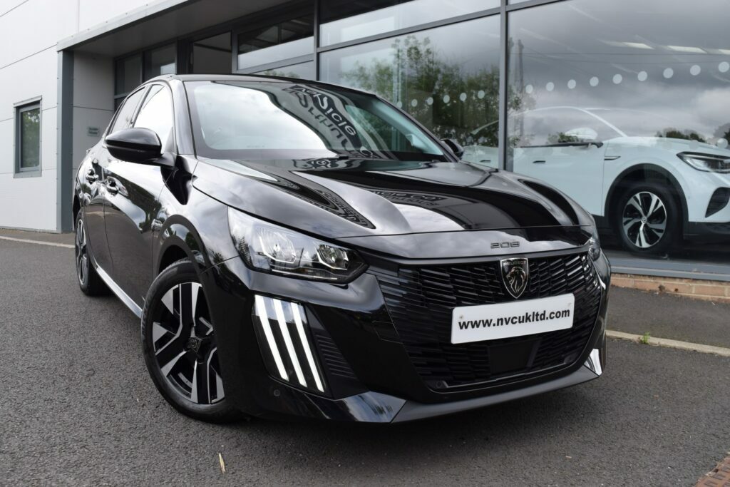 Peugeot 208 1.2 Puretech Allure Black