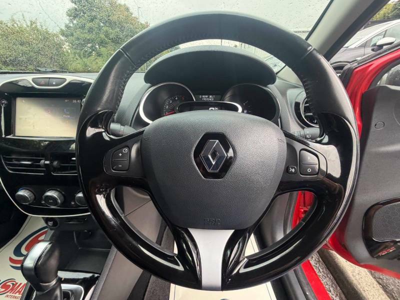 Renault Clio Hatchback Red #17