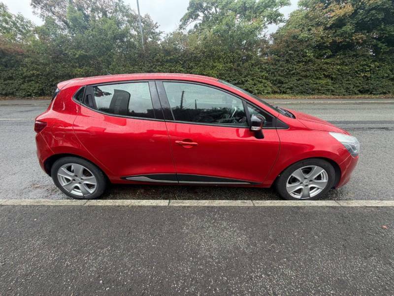 Renault Clio Hatchback Red #7