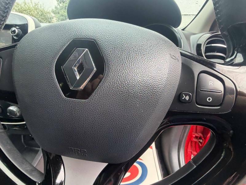 Renault Clio Hatchback Red #19
