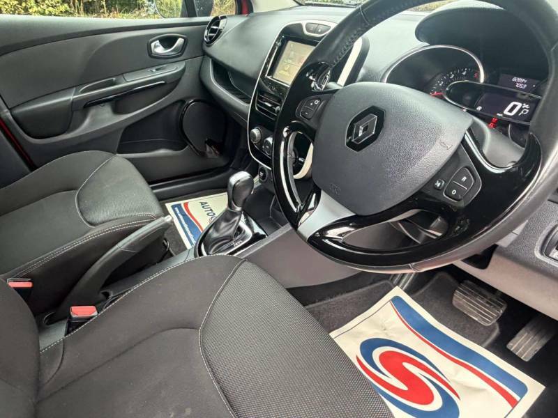 Renault Clio Hatchback Red #11